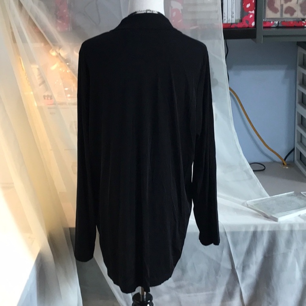 Black jacket - Picture 3 of 5